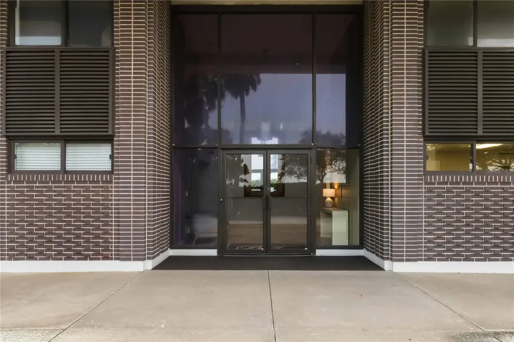 4015 Bayshore Boulevard Tampa FL 33611