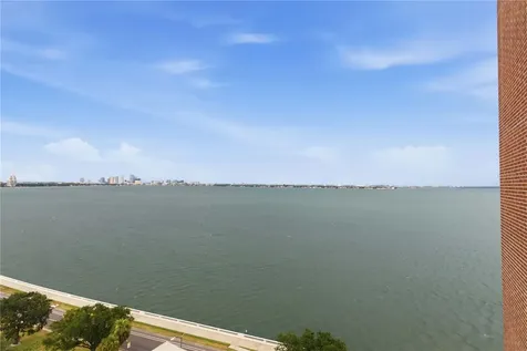 4015 Bayshore Boulevard Tampa FL 33611