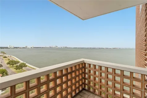 4015 Bayshore Boulevard Tampa FL 33611