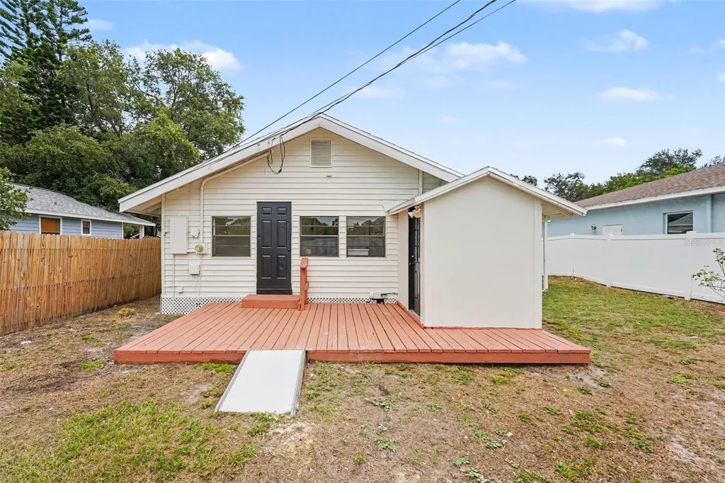 2850 59th Avenue N St Petersburg FL 33714