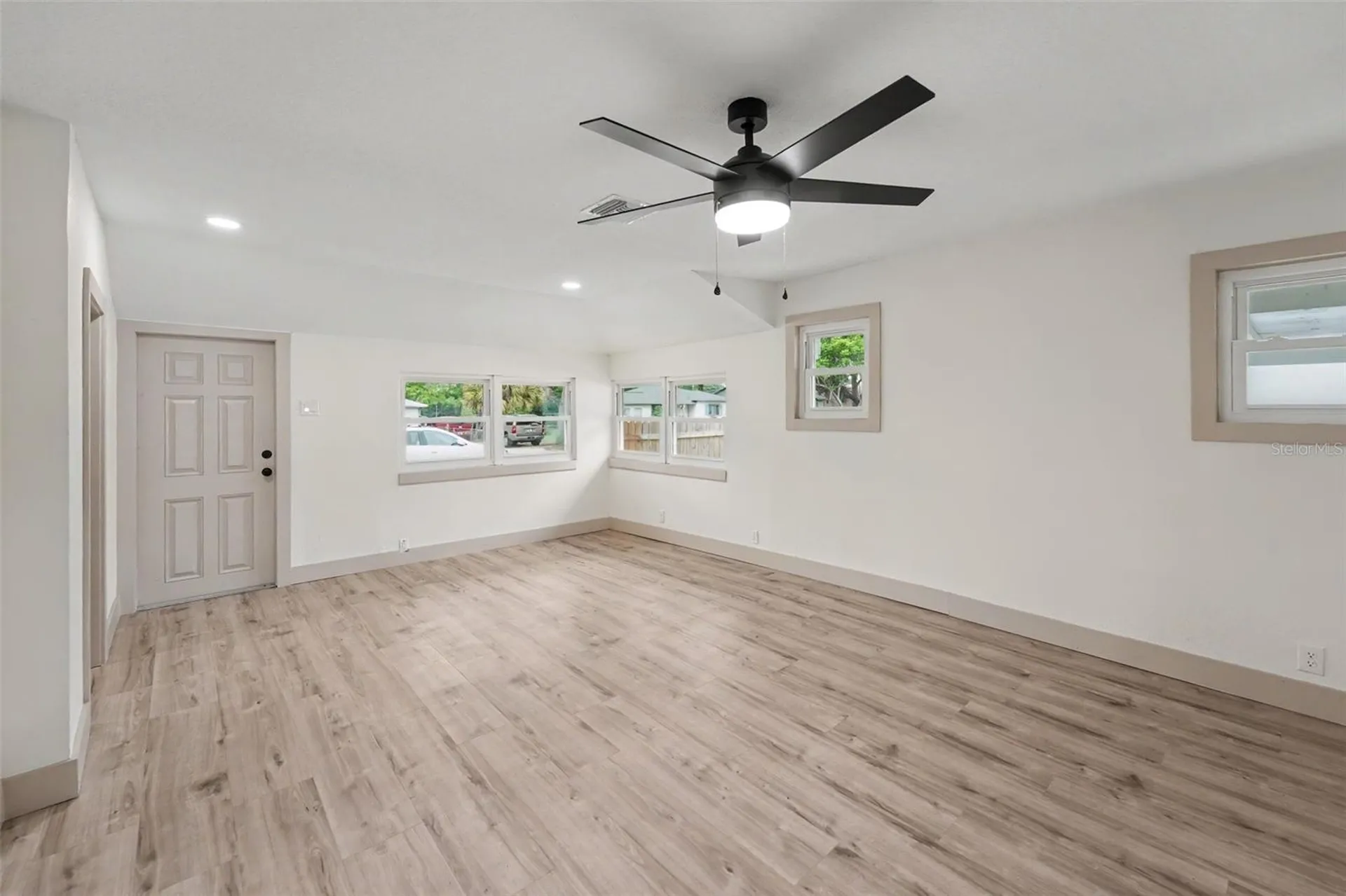 2850 59th Avenue N St Petersburg FL 33714