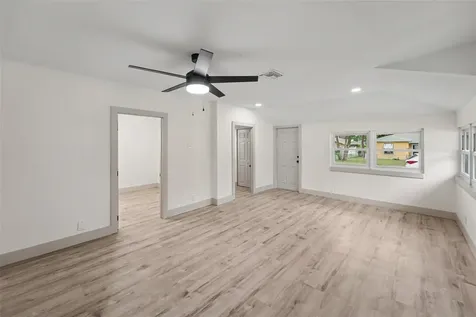 2850 59th Avenue N St Petersburg FL 33714