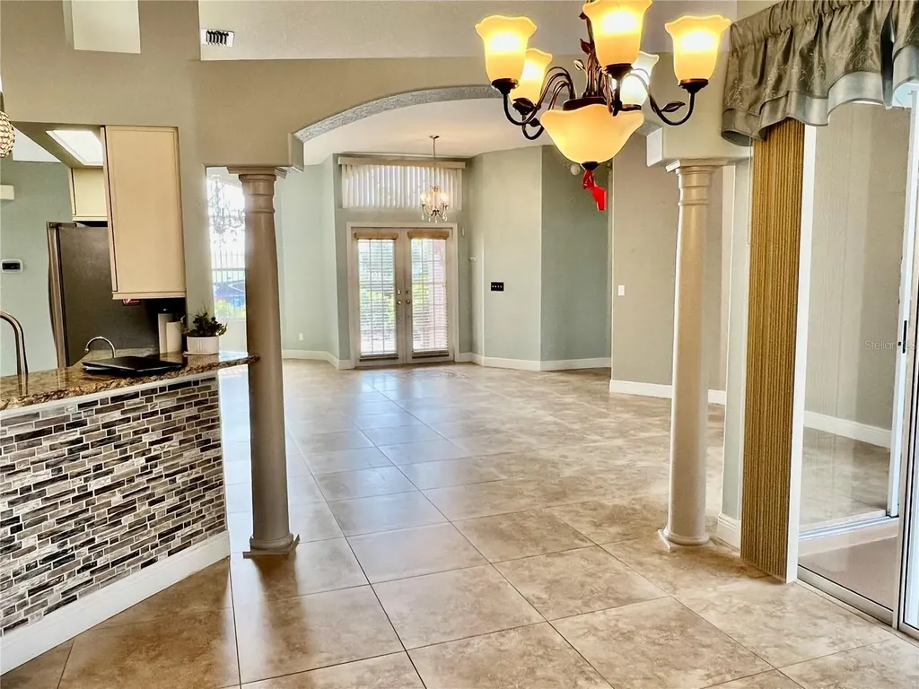 3715 72nd Ave E Sarasota FL 34243
