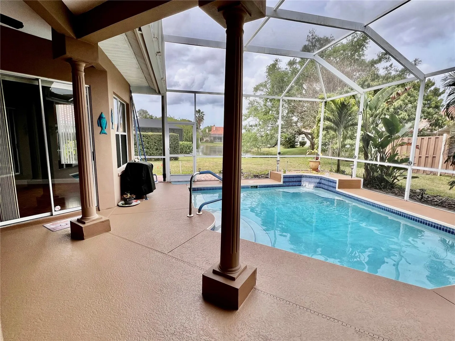 3715 72nd Ave E Sarasota FL 34243