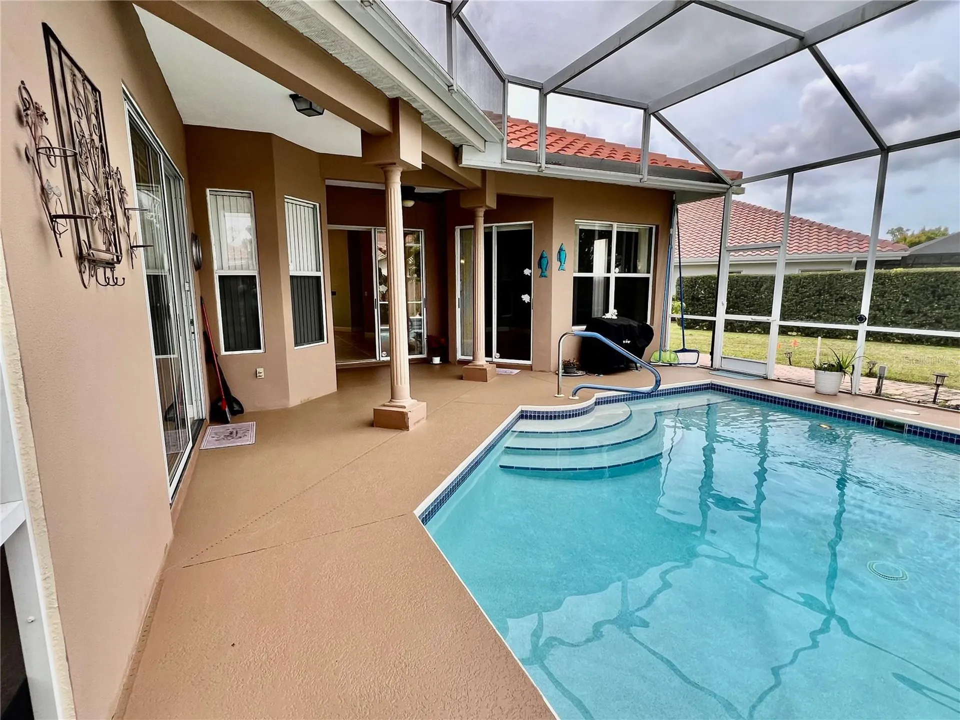 3715 72nd Ave E Sarasota FL 34243