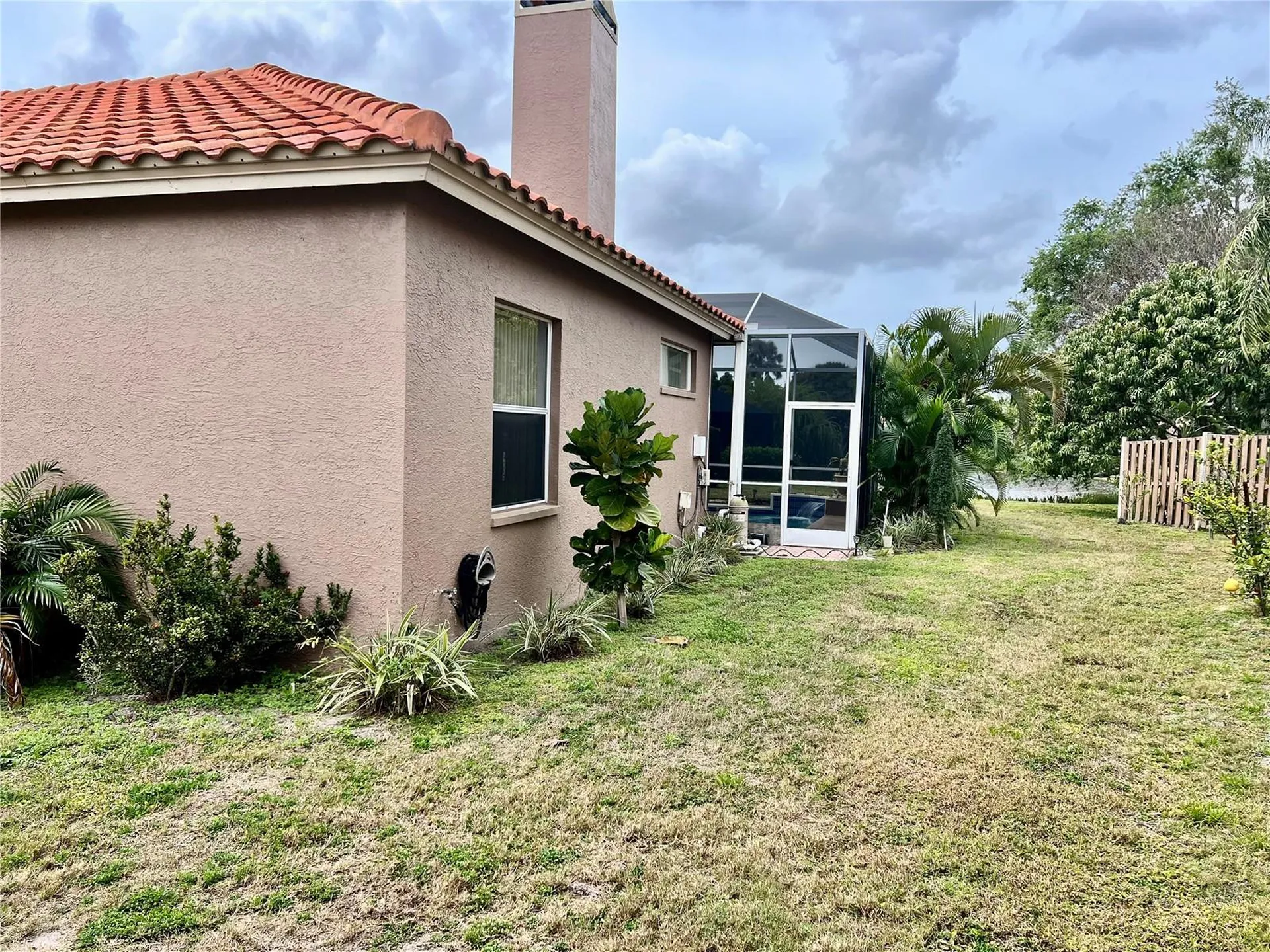 3715 72nd Ave E Sarasota FL 34243