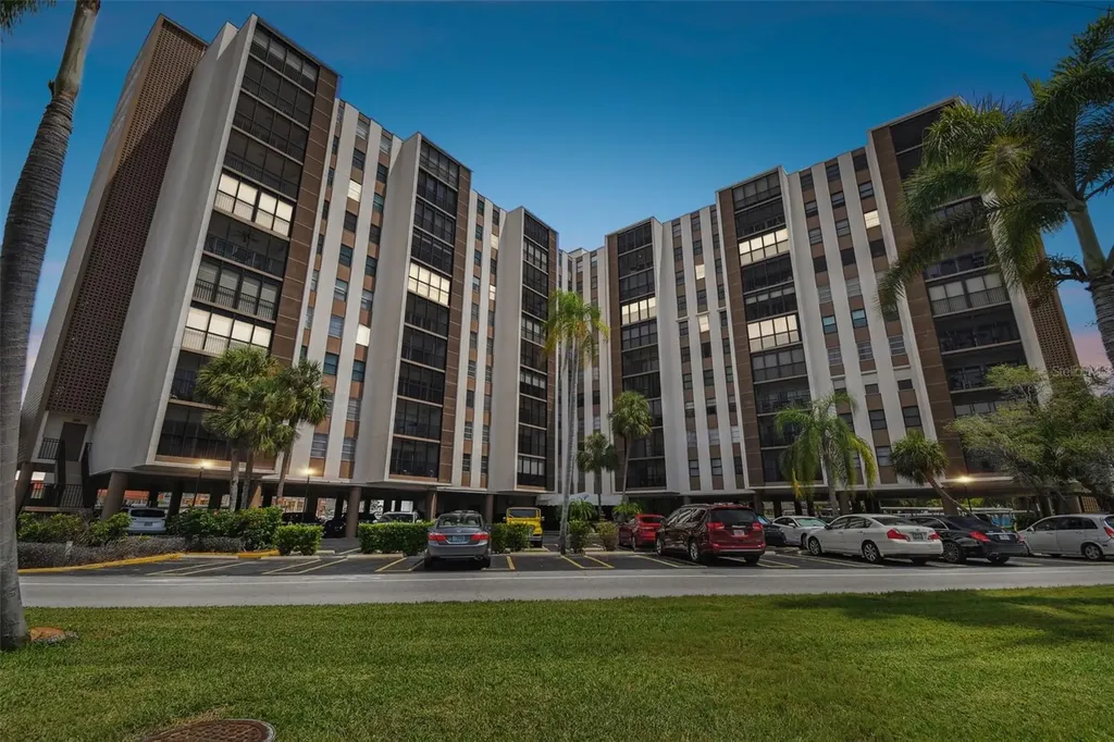 10355 Paradise Boulevard Treasure Island FL 33706
