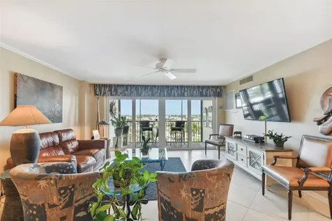 10355 Paradise Boulevard Treasure Island FL 33706