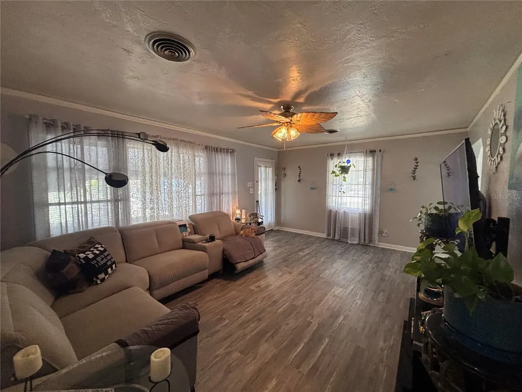 262 Walter Avenue Frostproof FL 33843