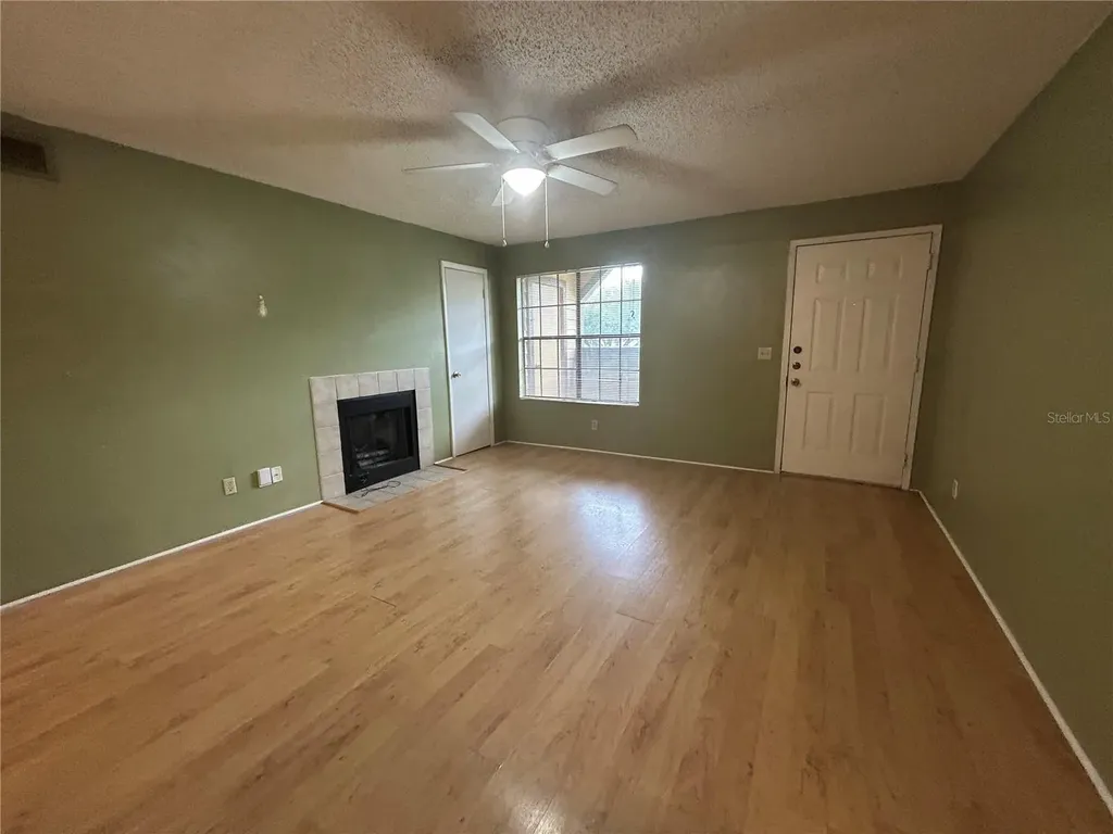380 Lakepointe Drive Altamonte Springs FL 32701