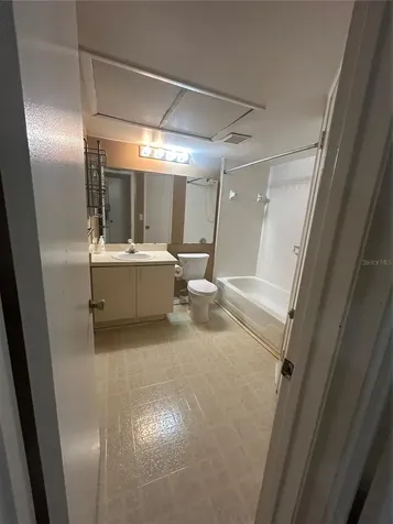 380 Lakepointe Drive Altamonte Springs FL 32701