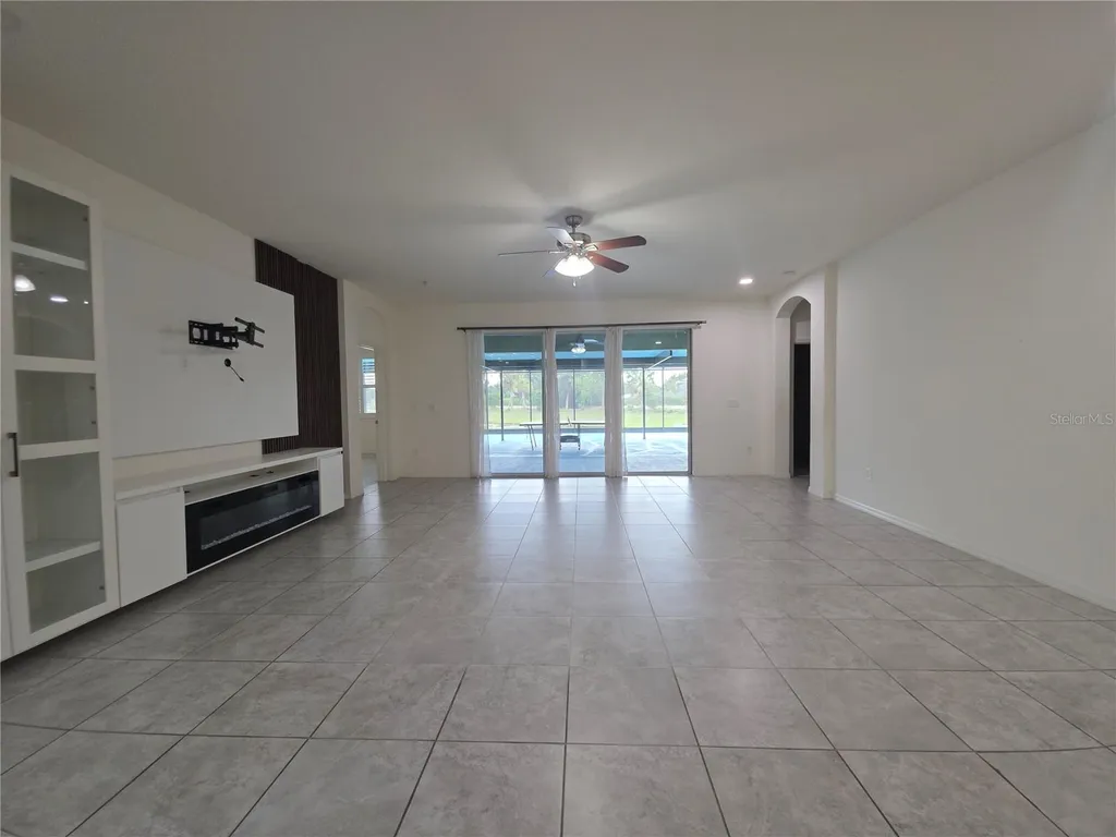 17545 Buckingham Garden Drive Lithia FL 33547