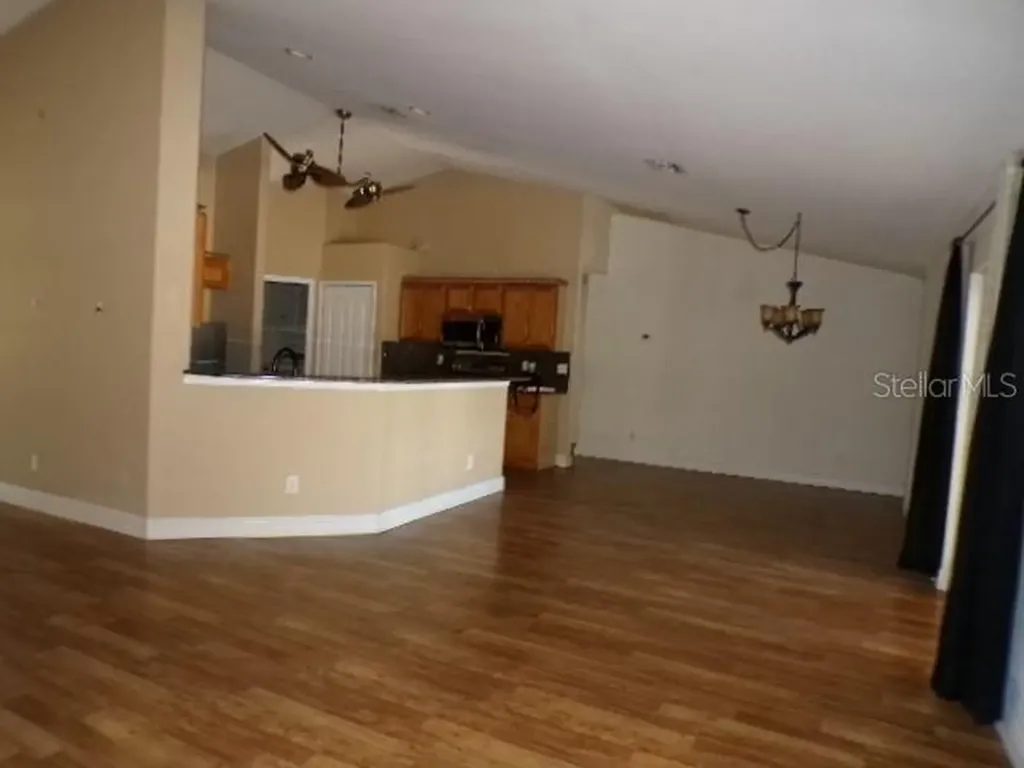 1722 SW 4th Avenue Cape Coral FL 33991