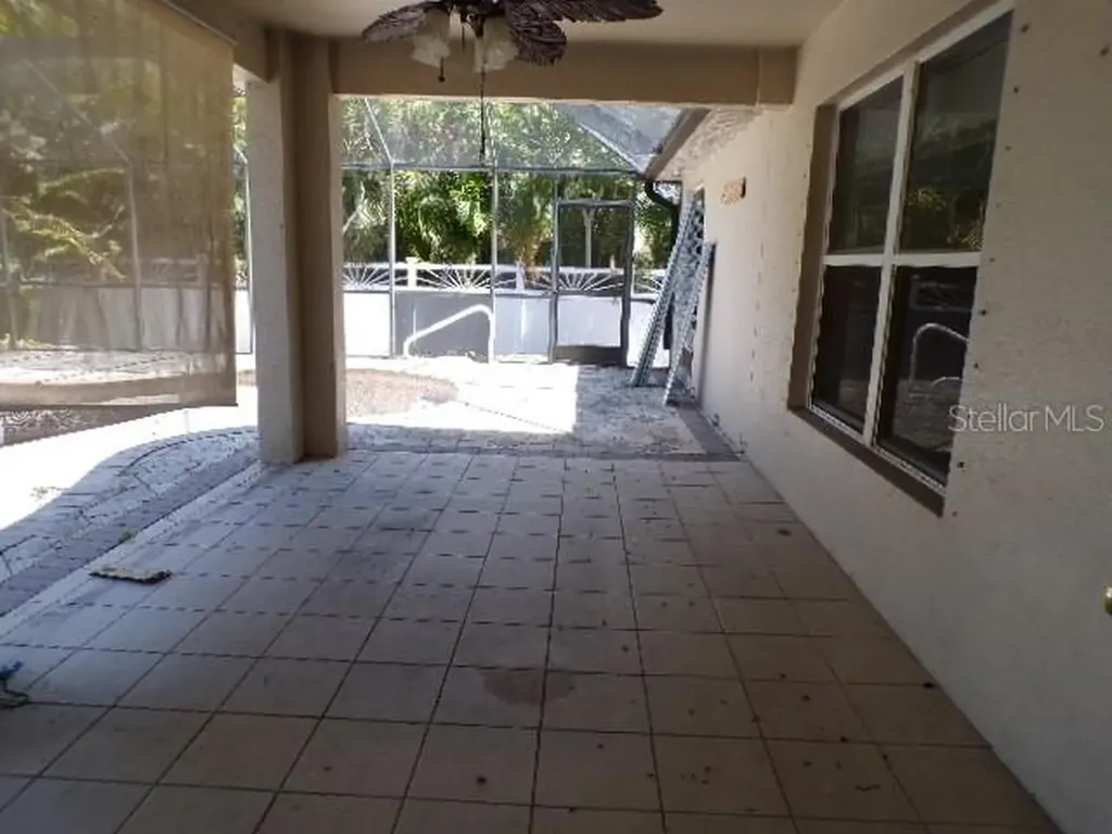 1722 SW 4th Avenue Cape Coral FL 33991