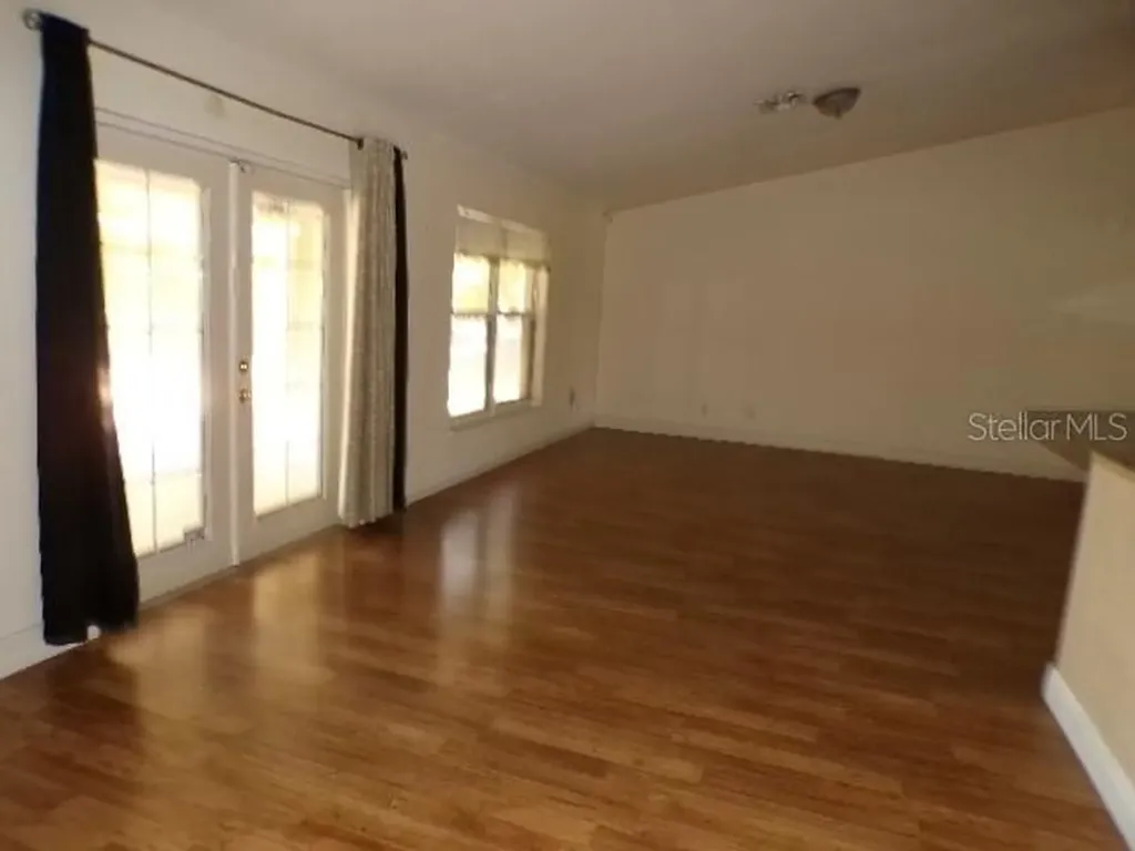 1722 SW 4th Avenue Cape Coral FL 33991