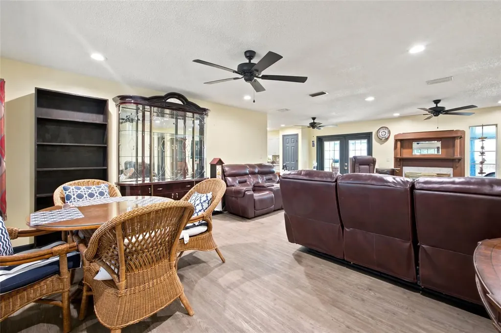 2009 NE 49th Street Ocala FL 34479