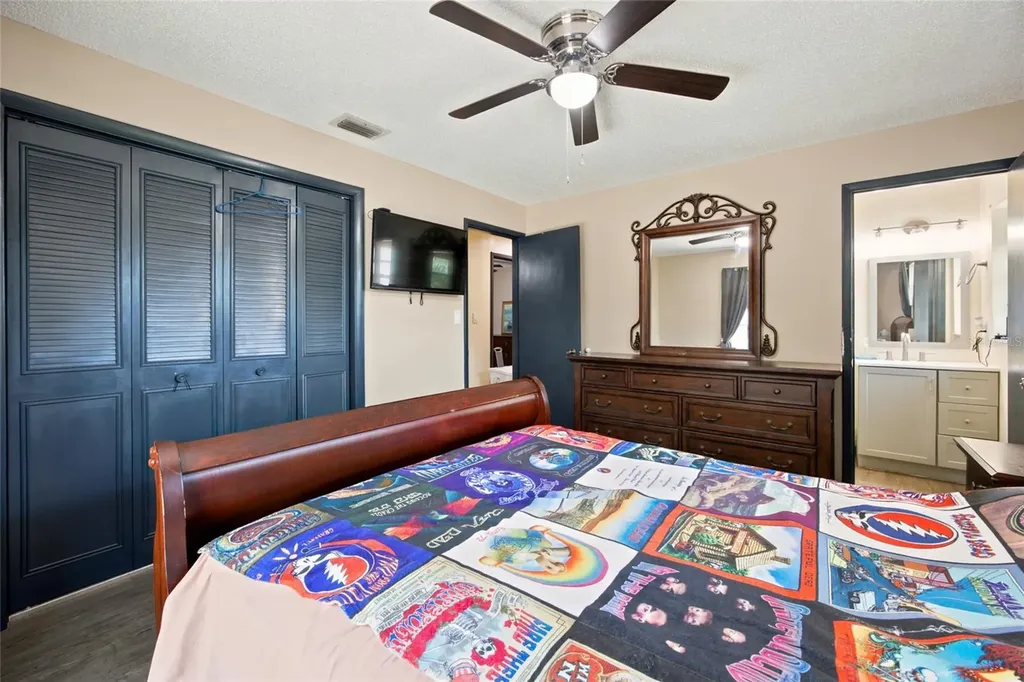 2009 NE 49th Street Ocala FL 34479