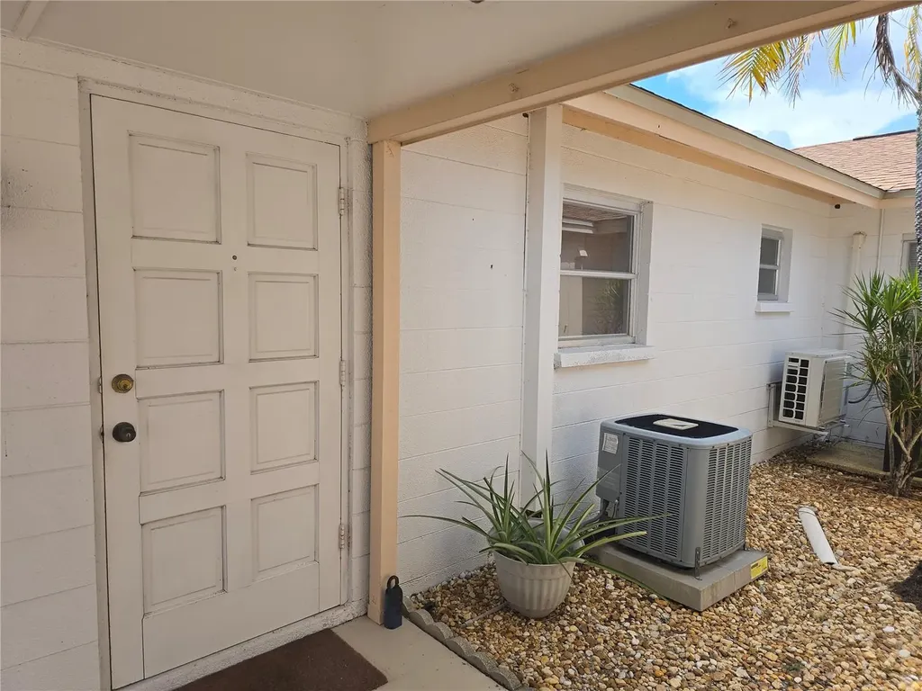 5064 Live Oak Circle Bradenton FL 34207