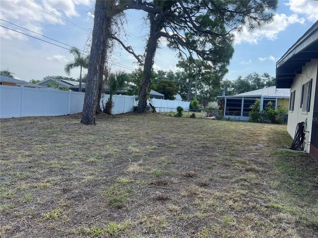 321 Alba Street E Venice FL 34285