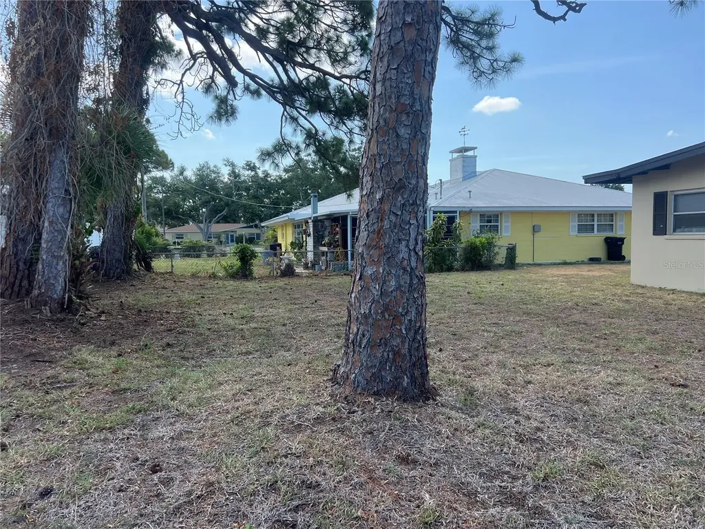321 Alba Street E Venice FL 34285