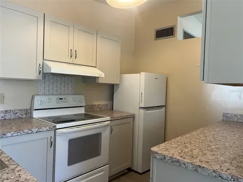 321 Alba Street E Venice FL 34285