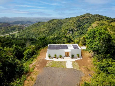 Bo Sumido 7737 Km 1 6 Cayey PR 00736