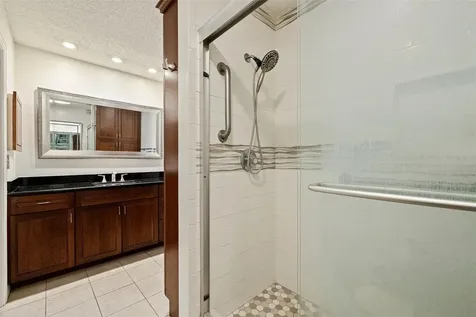 8140 Terrace Garden Drive St Petersburg FL 33709