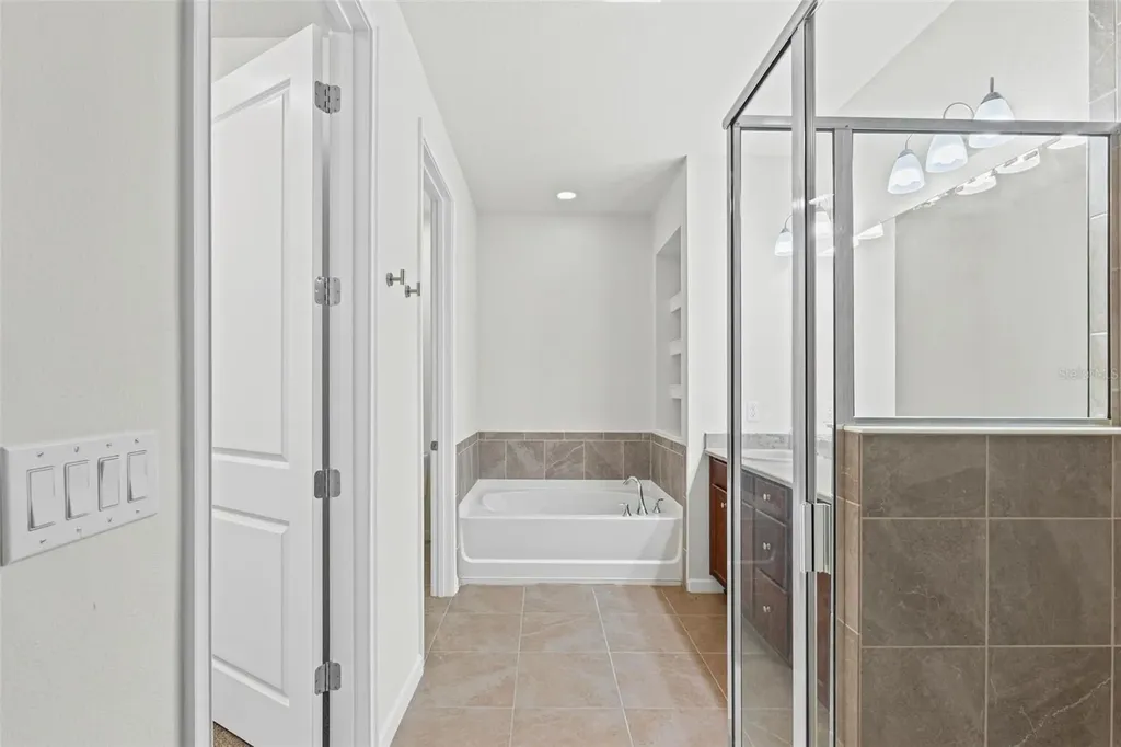 5248 Blossom Cove Bradenton FL 34211