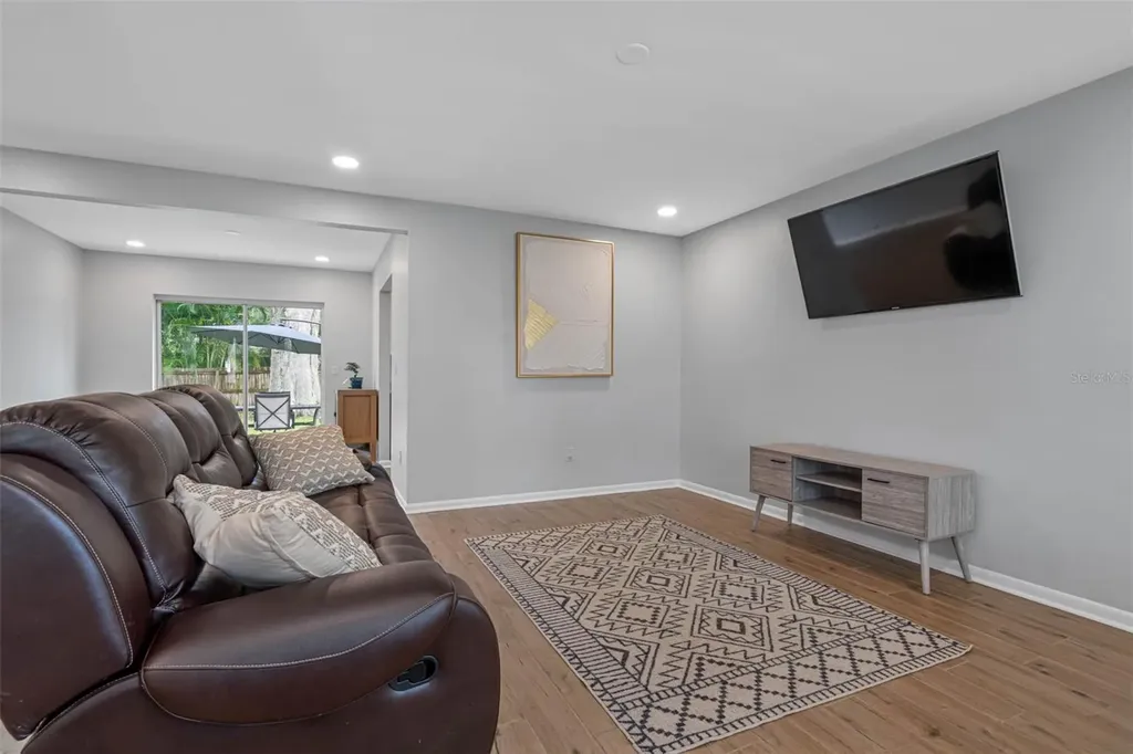 5104 W Cleveland Street Tampa FL 33609