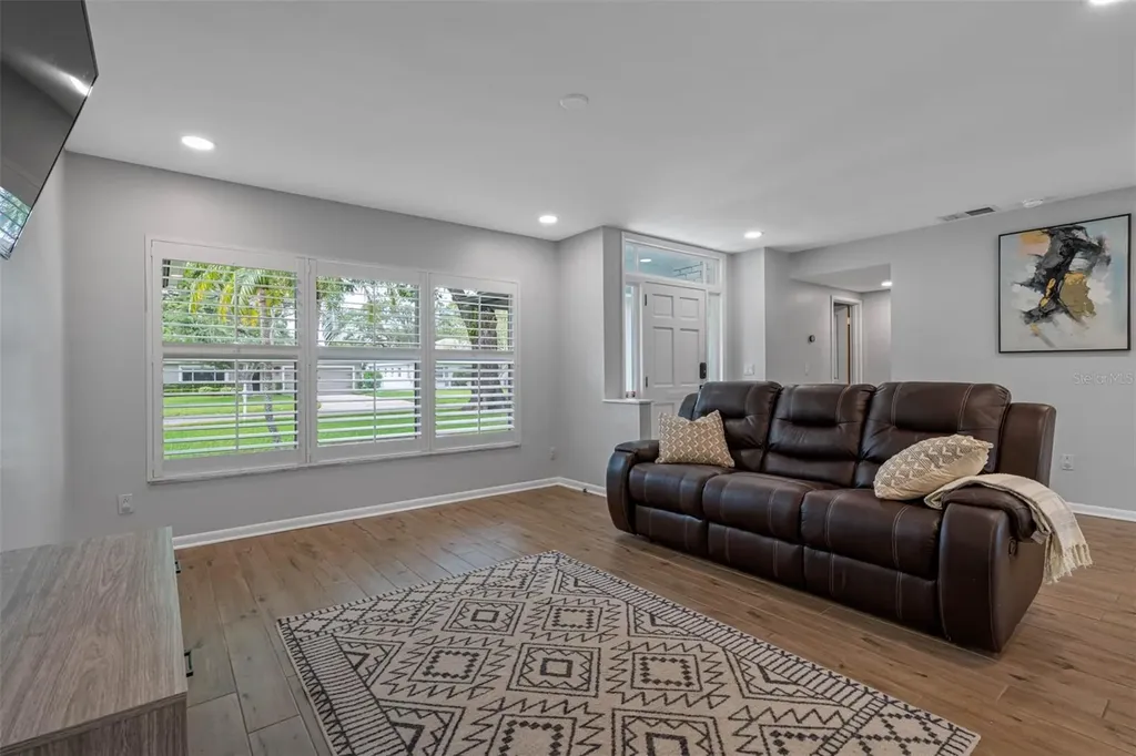 5104 W Cleveland Street Tampa FL 33609