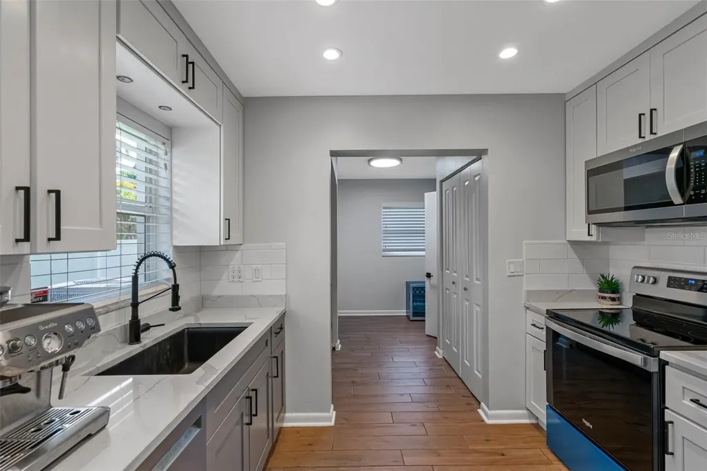 5104 W Cleveland Street Tampa FL 33609