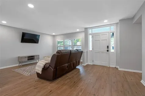 5104 W Cleveland Street Tampa FL 33609