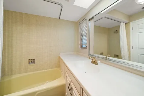 878 Harbor Island Clearwater Beach FL 33767