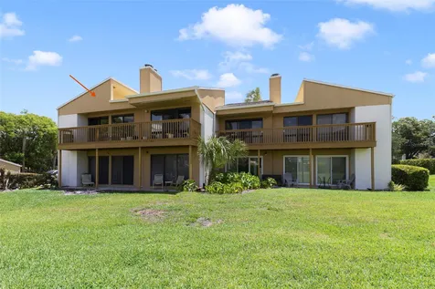 1051 S Highland Street Mount Dora FL 32757
