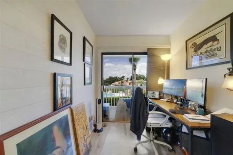 1051 S Highland Street Mount Dora FL 32757