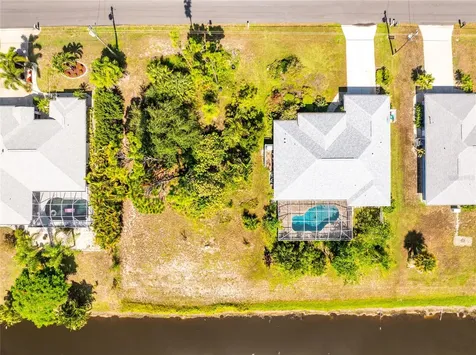225 Fairway Road Rotonda West FL 33947