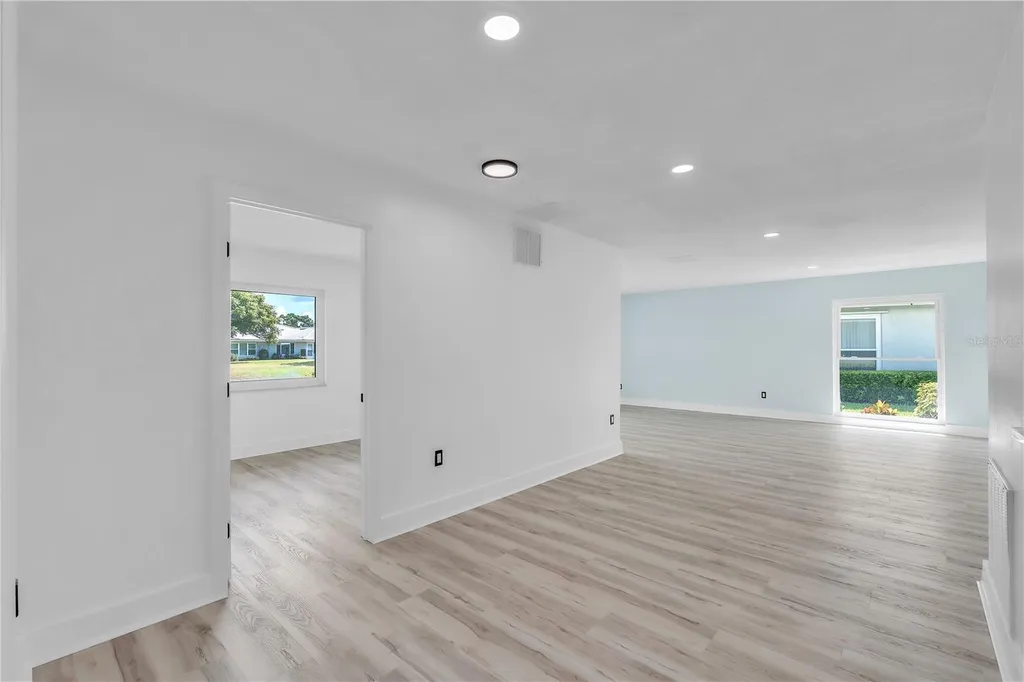 6522 11th Avenue W Bradenton FL 34209