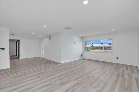 6522 11th Avenue W Bradenton FL 34209