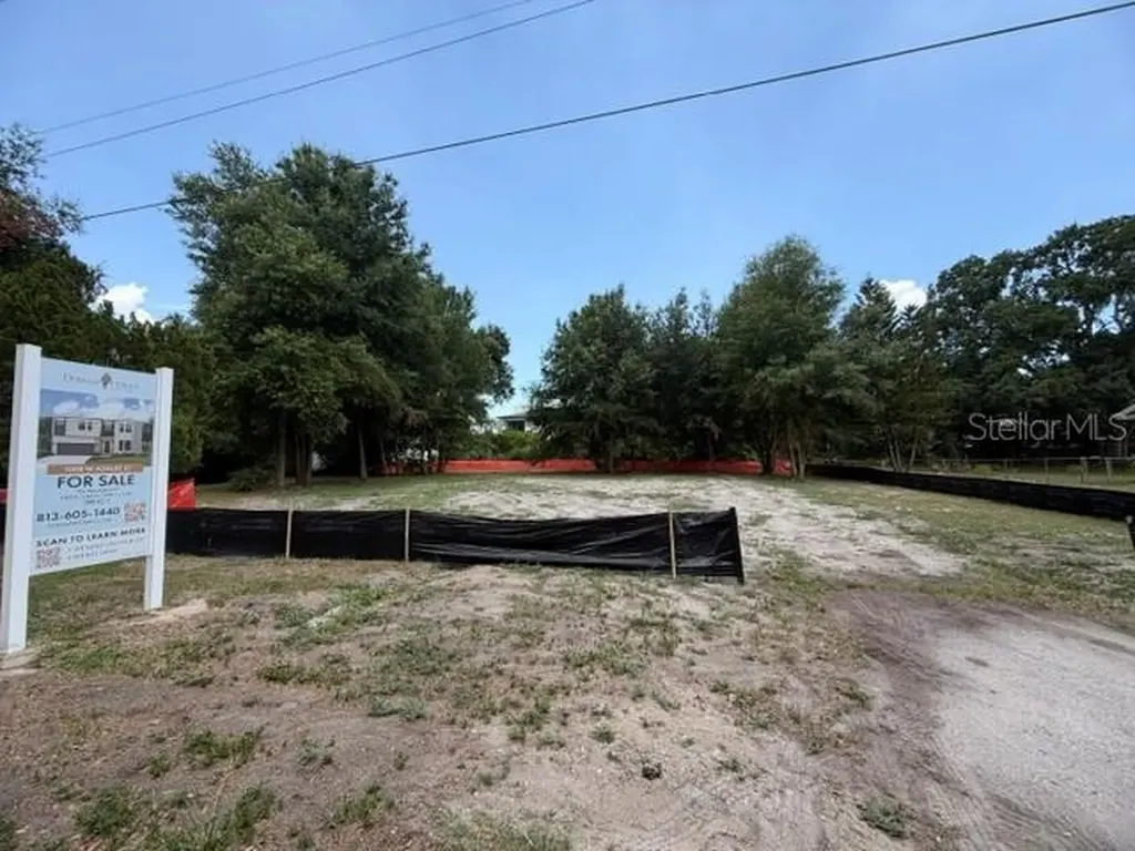 1008 W Adalee Street Tampa FL 33603