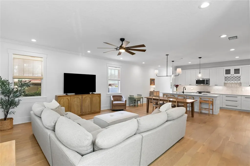 213 W Elm Street Tampa FL 33604