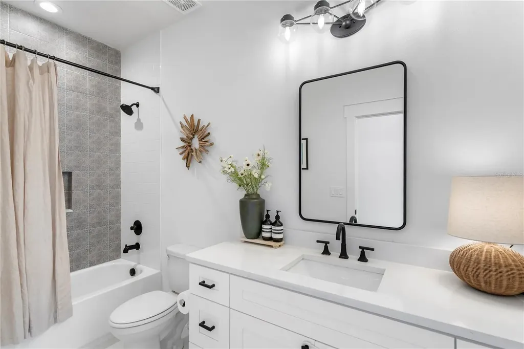 213 W Elm Street Tampa FL 33604