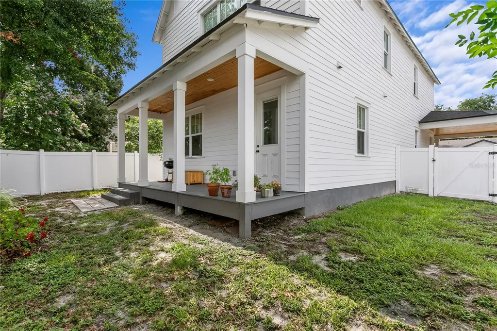213 W Elm Street Tampa FL 33604