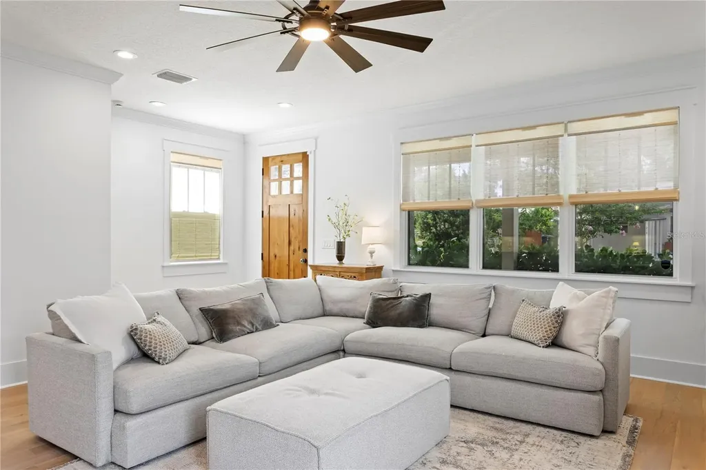 213 W Elm Street Tampa FL 33604