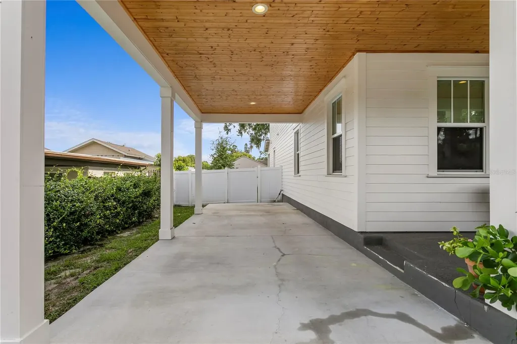 213 W Elm Street Tampa FL 33604