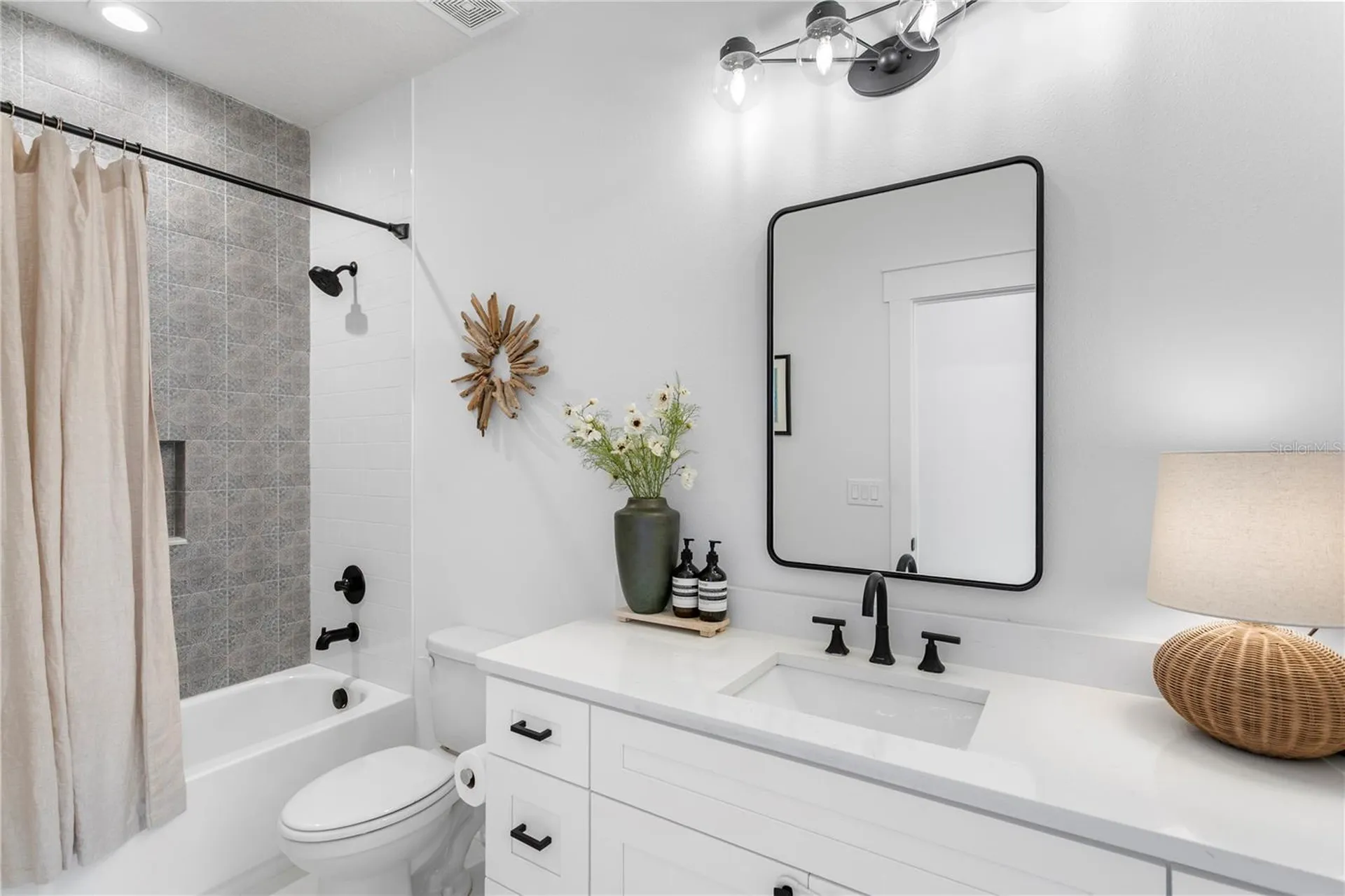 213 W Elm Street Tampa FL 33604
