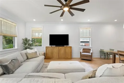 213 W Elm Street Tampa FL 33604