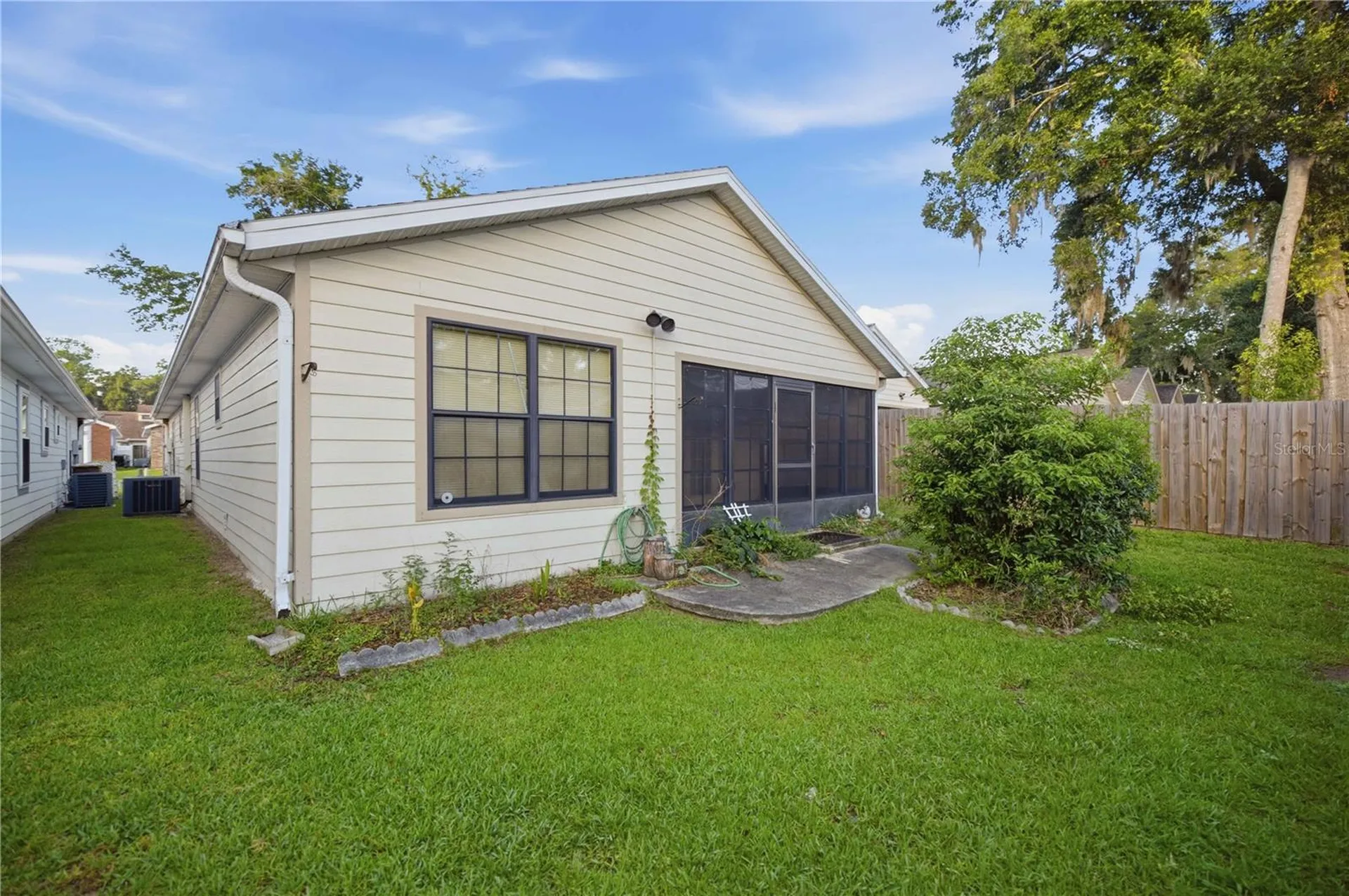 3925 NE 22nd Street Ocala FL 34470