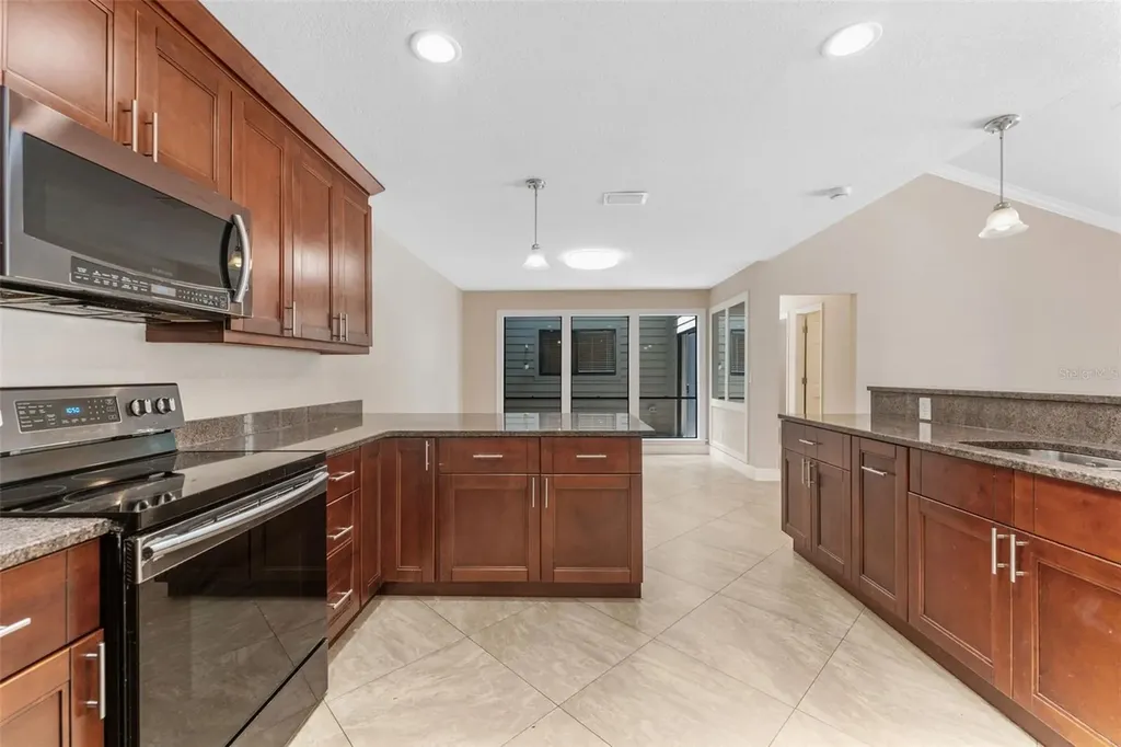 13721 Lazy Oak Drive Tampa FL 33613