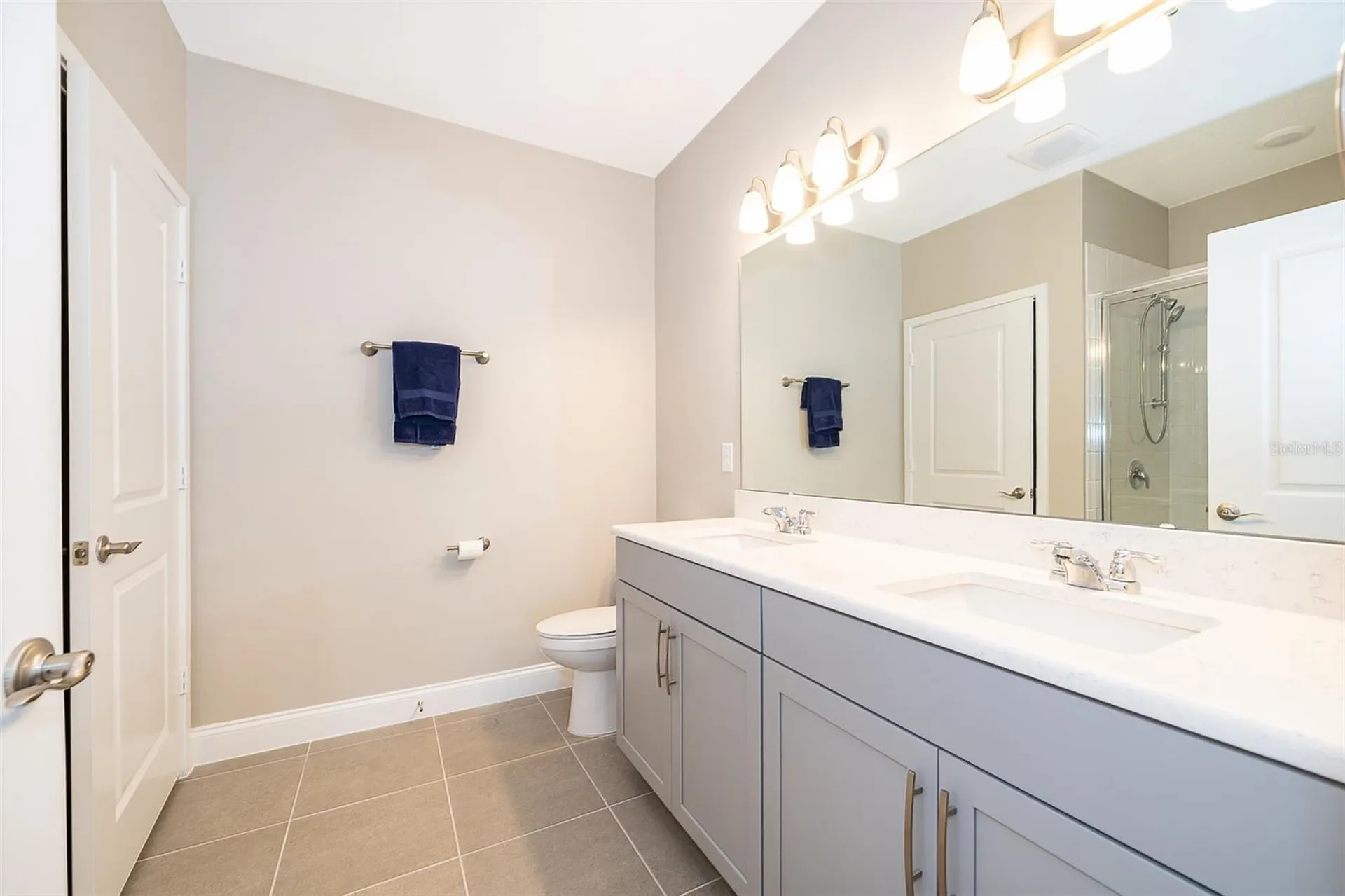 7521 Laureate Boulevard Orlando FL 32827