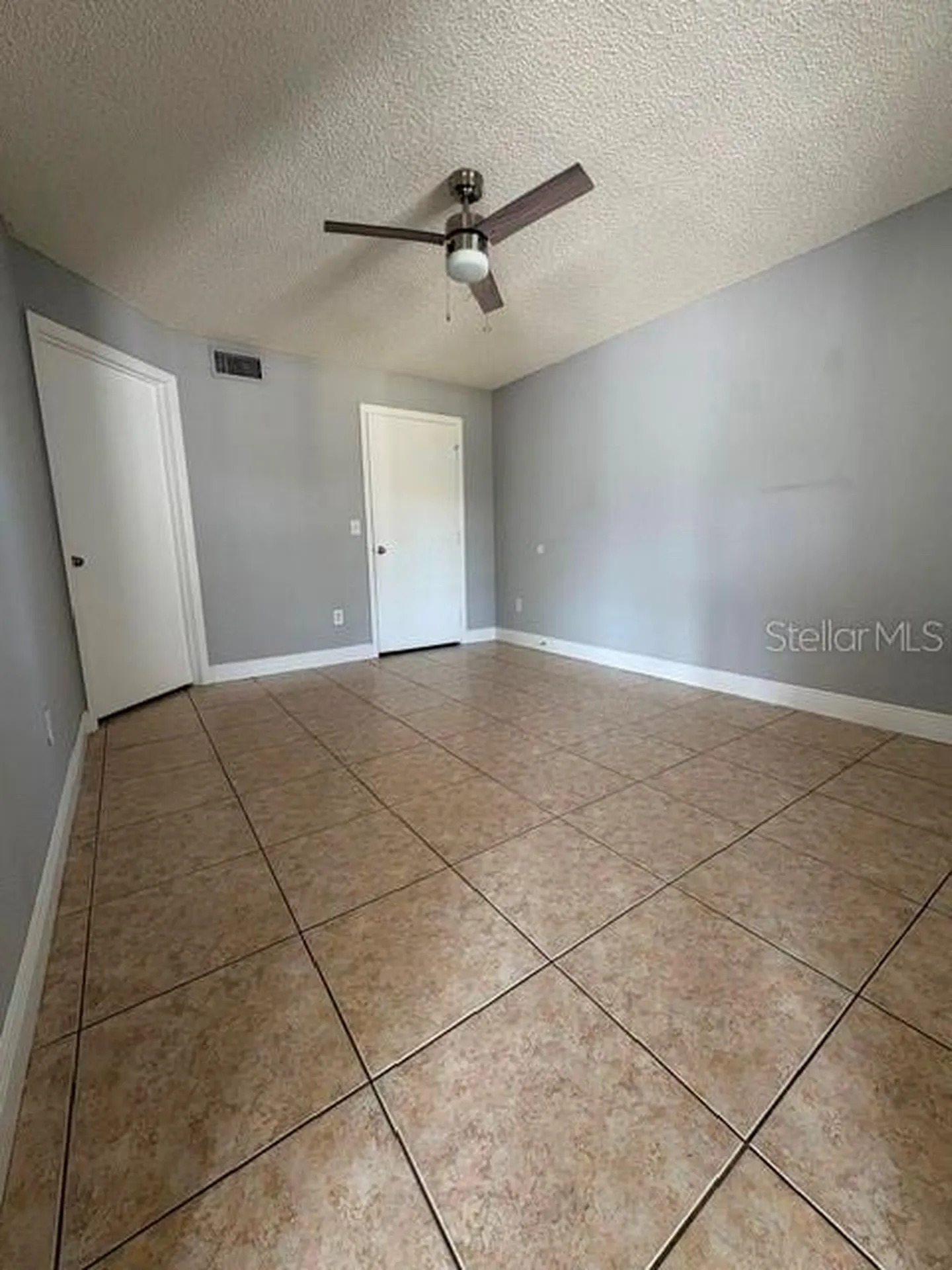 2201 Key West Court Kissimmee FL 34741